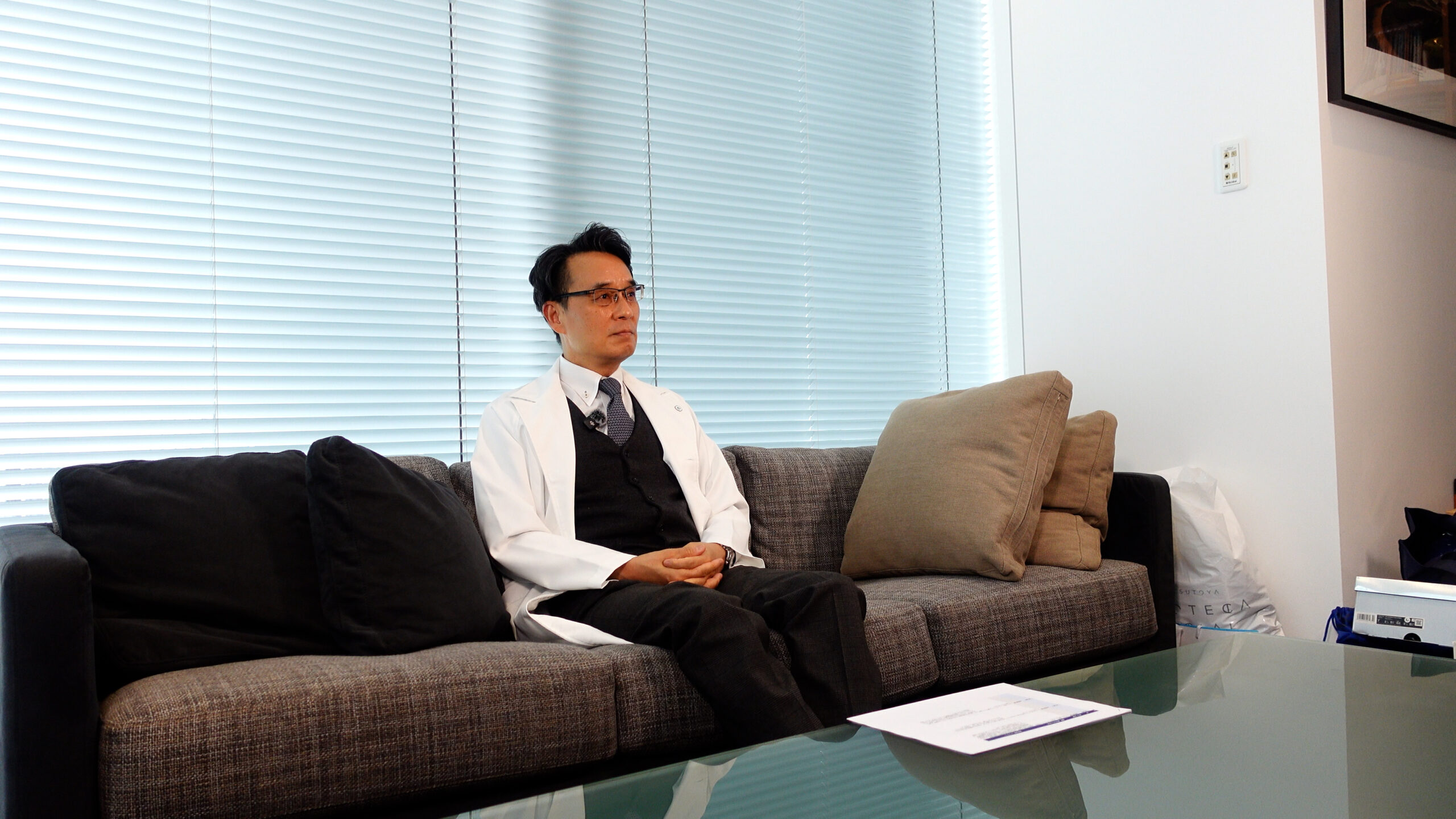 辻村晃先生が中高年EDについて解説する様子